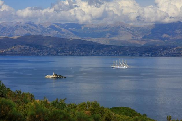 ΦΑΡΟΣ ΠΕΡΙΣΤΕΡΕΣ ΚΑΠΑΡΕΛΛΙ